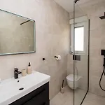 וילה Mina With A Private Pool In פולה