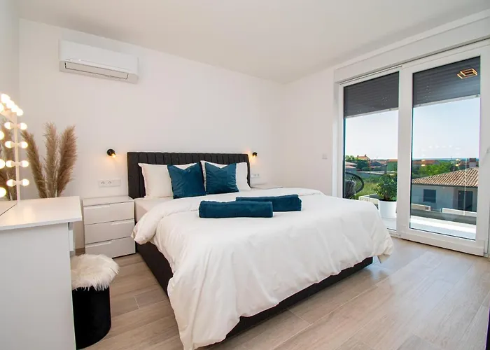 Mina With A Private Pool In Willa