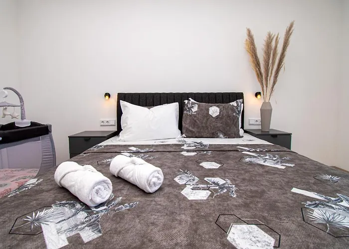 Mina With A Private Pool In Willa