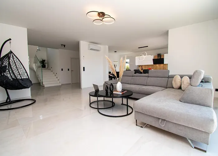 Villa Mina With A Private Pool In