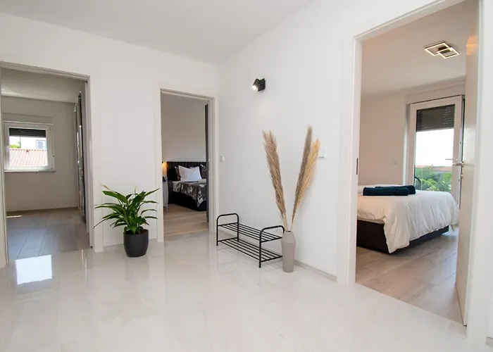 Mina With A Private Pool In Villa *